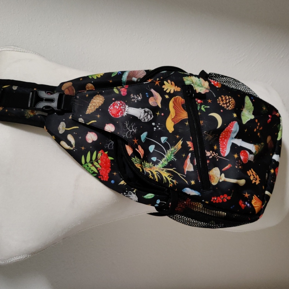 NWOT Mushroom Sling bag